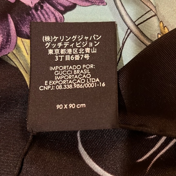 Pristine Gucci 100% Silk Scarf - Picture 4 of 7